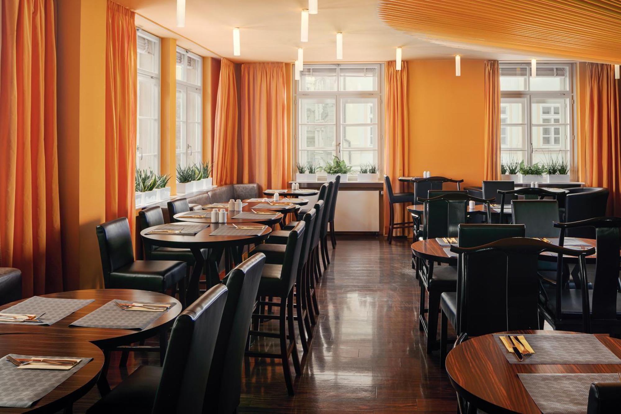 Perla Hotel Prague Exterior photo