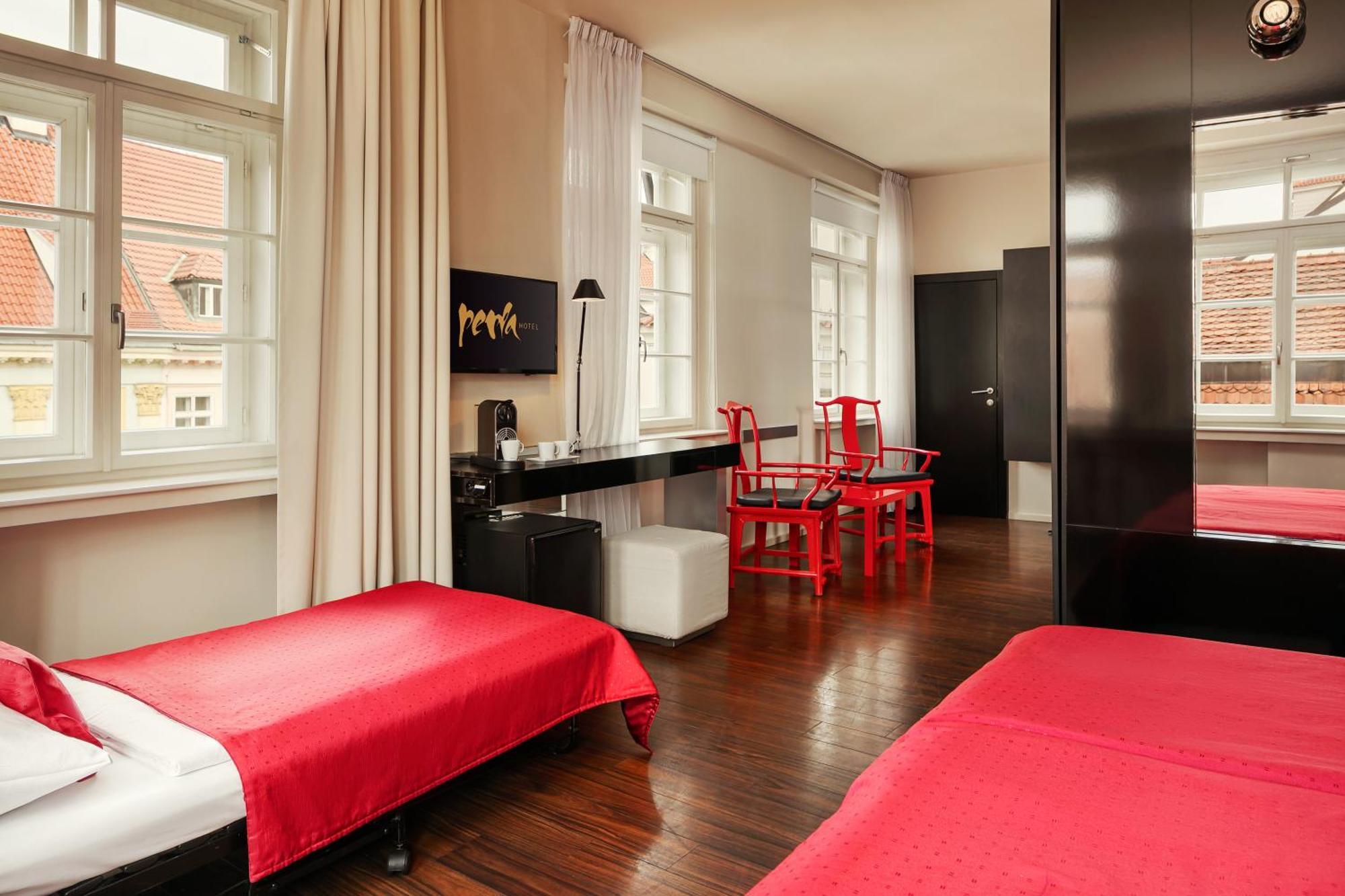 Perla Hotel Prague Exterior photo