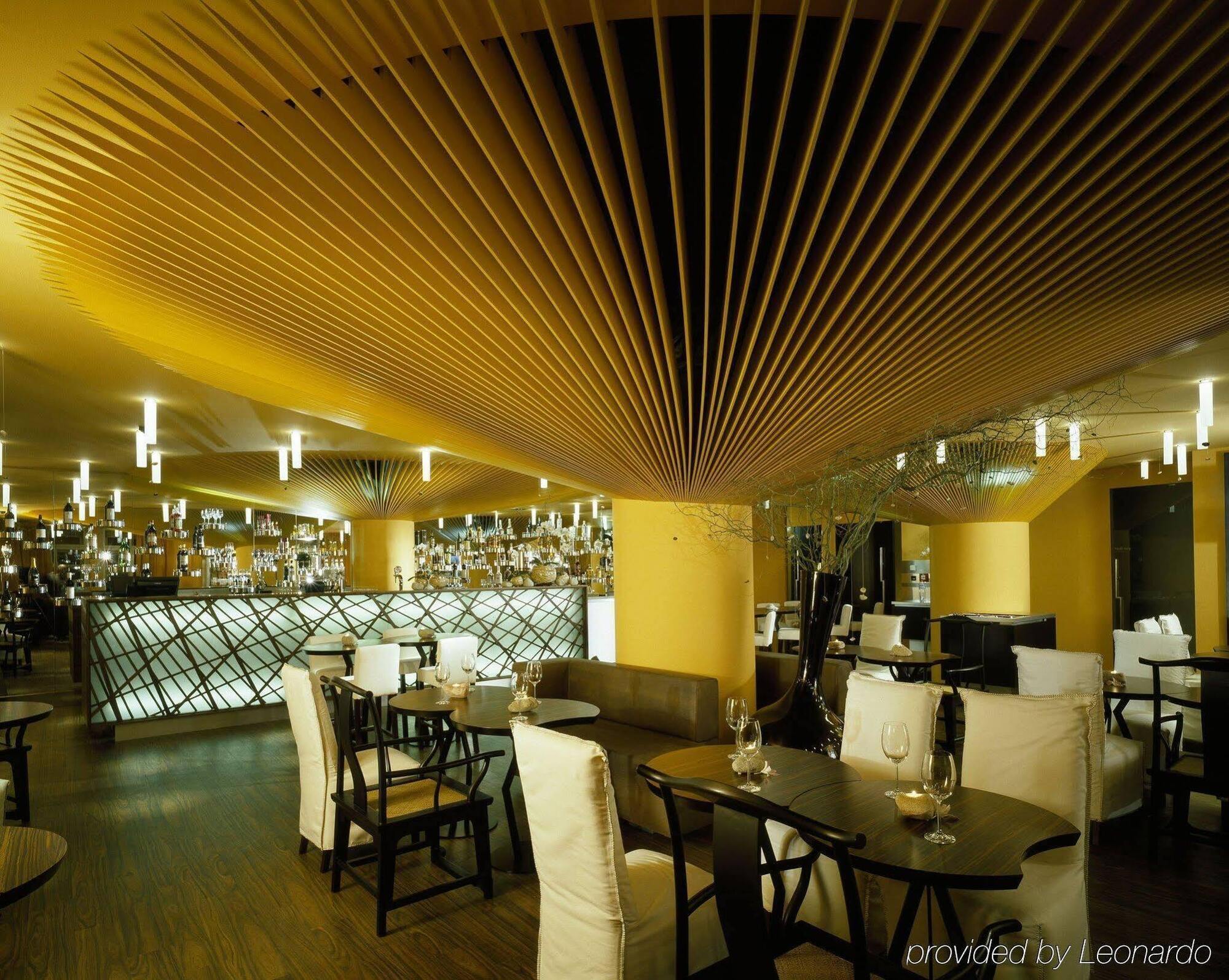 Perla Hotel Prague Exterior photo